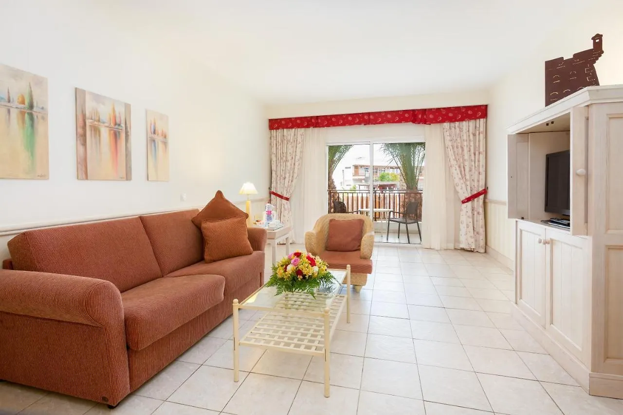 Gran Castillo Tagoro Family & Fun Playa Blanca Resort