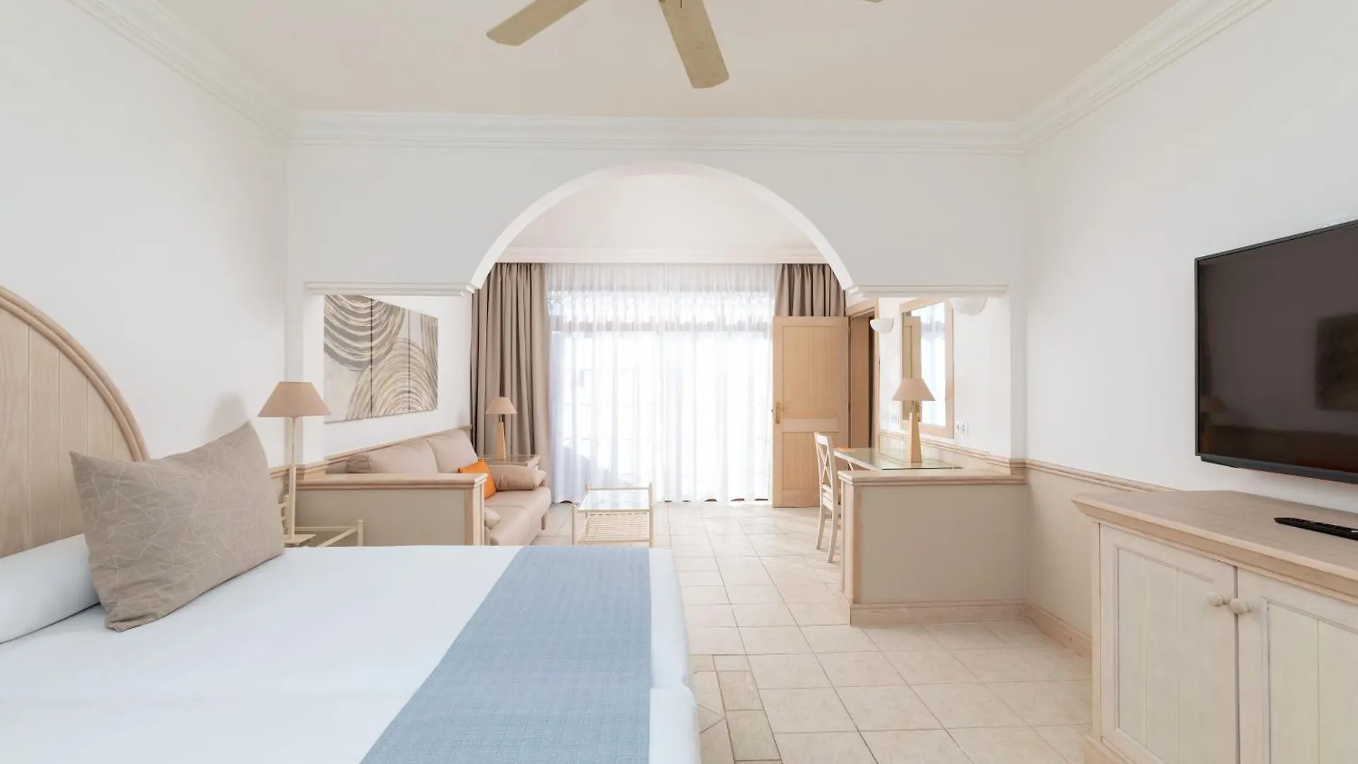 Gran Castillo Tagoro Family & Fun Playa Blanca Spain
