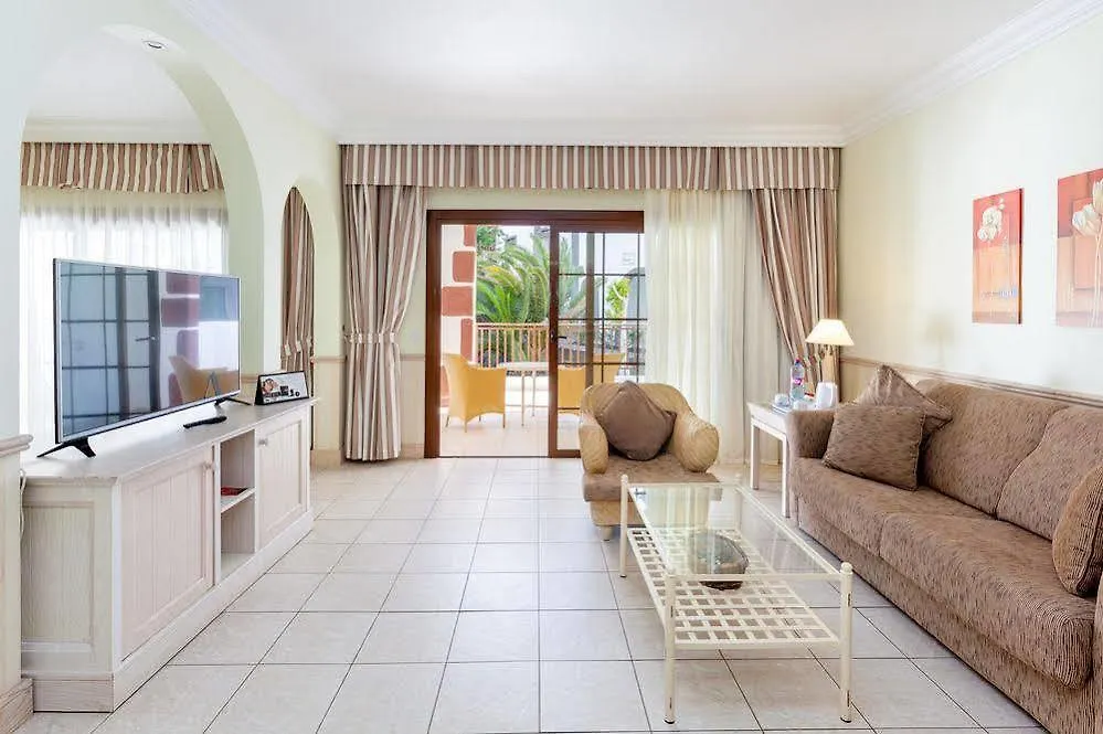 Gran Castillo Tagoro Family & Fun Playa Blanca Resort