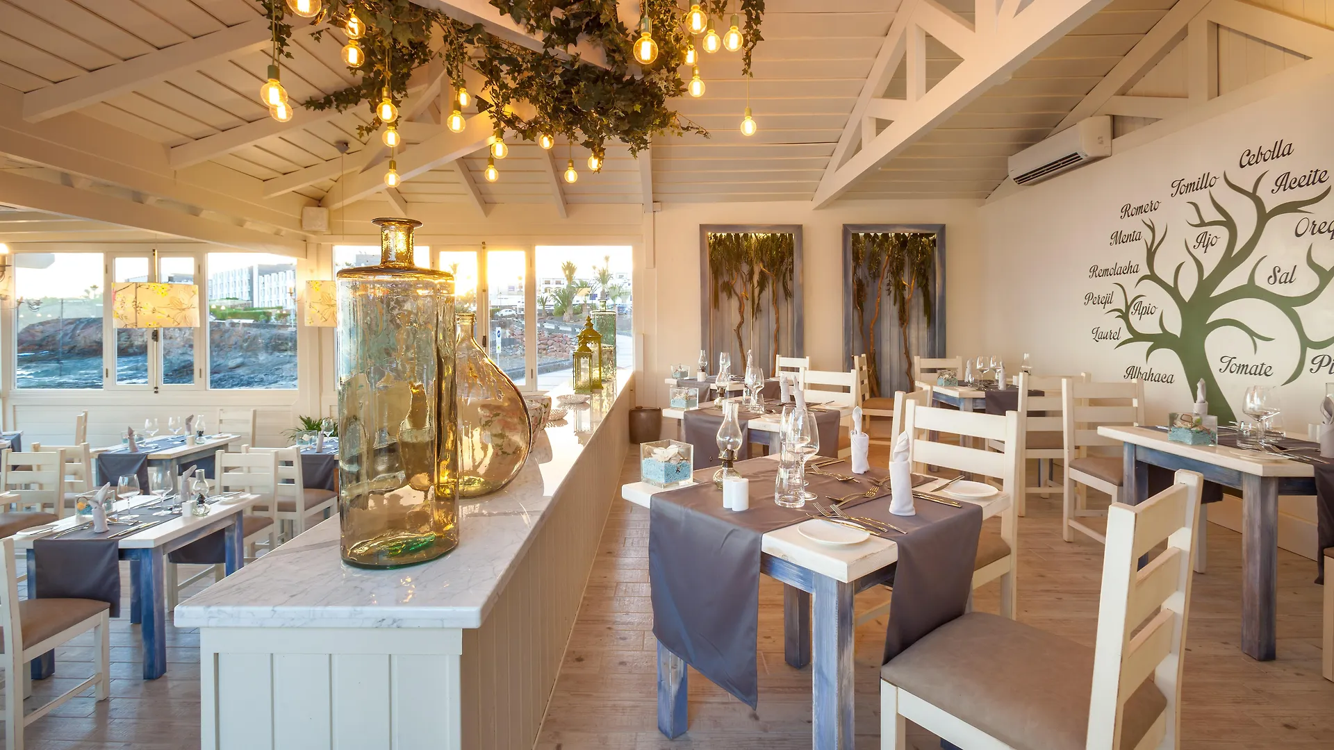 Gran Castillo Tagoro Family & Fun Playa Blanca 5*, Playa Blanca (Lanzarote)