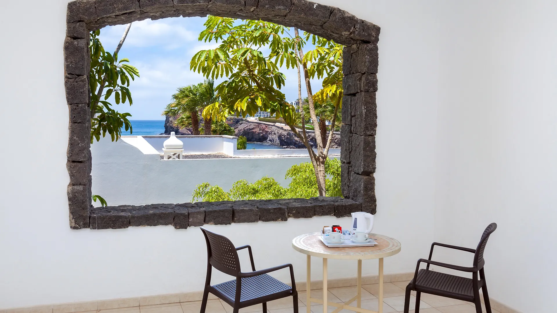 Gran Castillo Tagoro Family & Fun Playa Blanca Resort