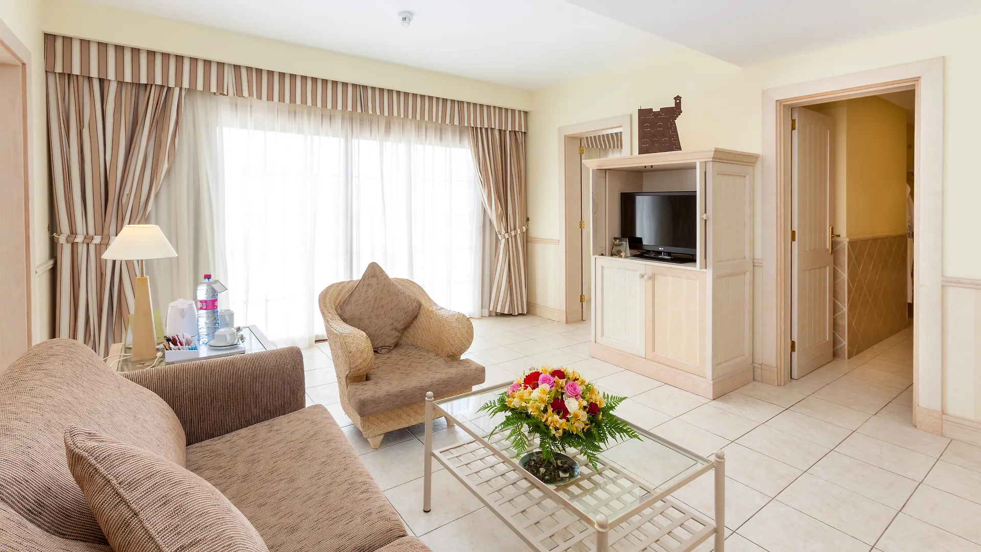 Gran Castillo Tagoro Family & Fun Playa Blanca 5*, Playa Blanca (Lanzarote)
