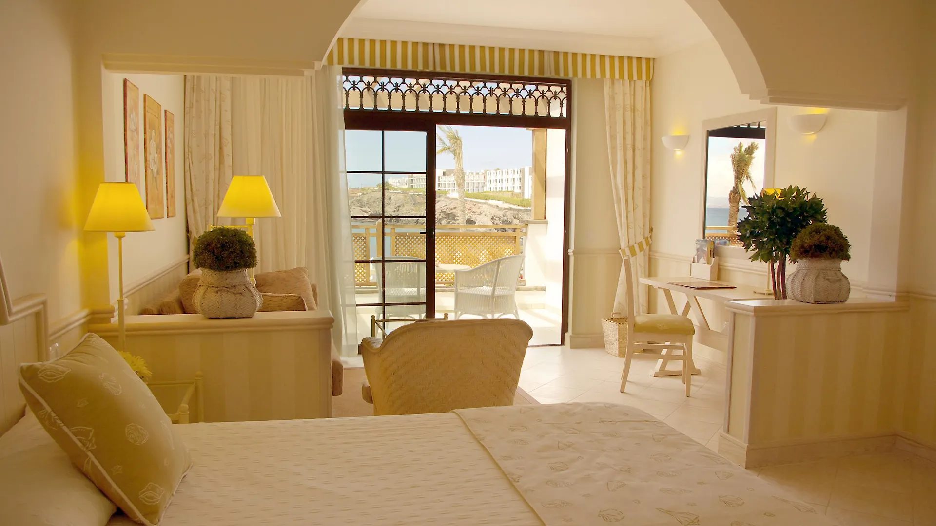 Gran Castillo Tagoro Family & Fun Playa Blanca Resort