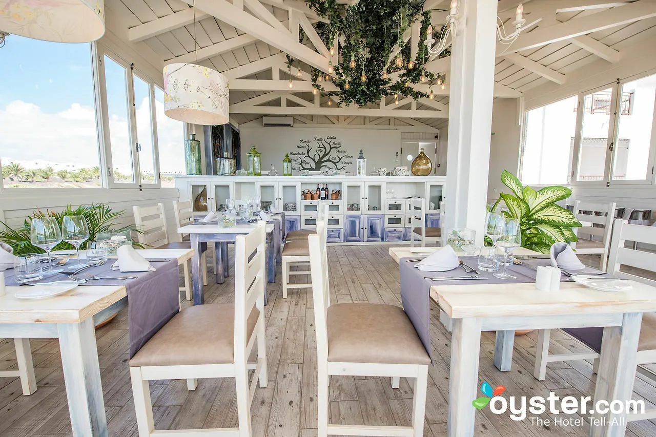 Gran Castillo Tagoro Family & Fun Playa Blanca Resort